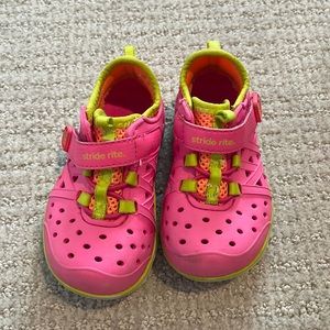 Stride rite water shoes